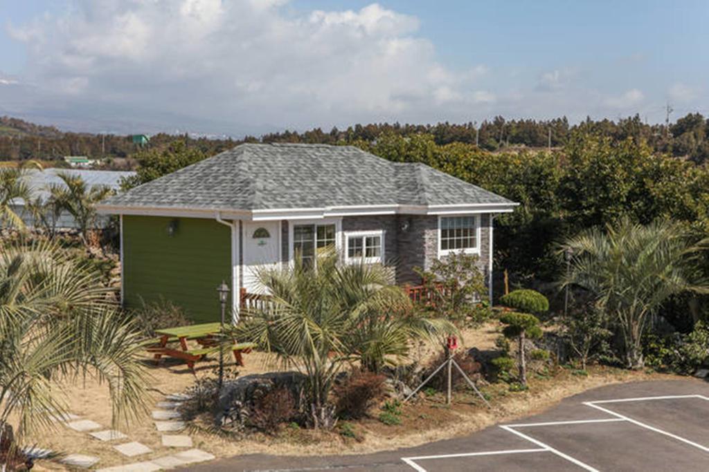 Jubilee Chalet Seogwipo Quarto foto